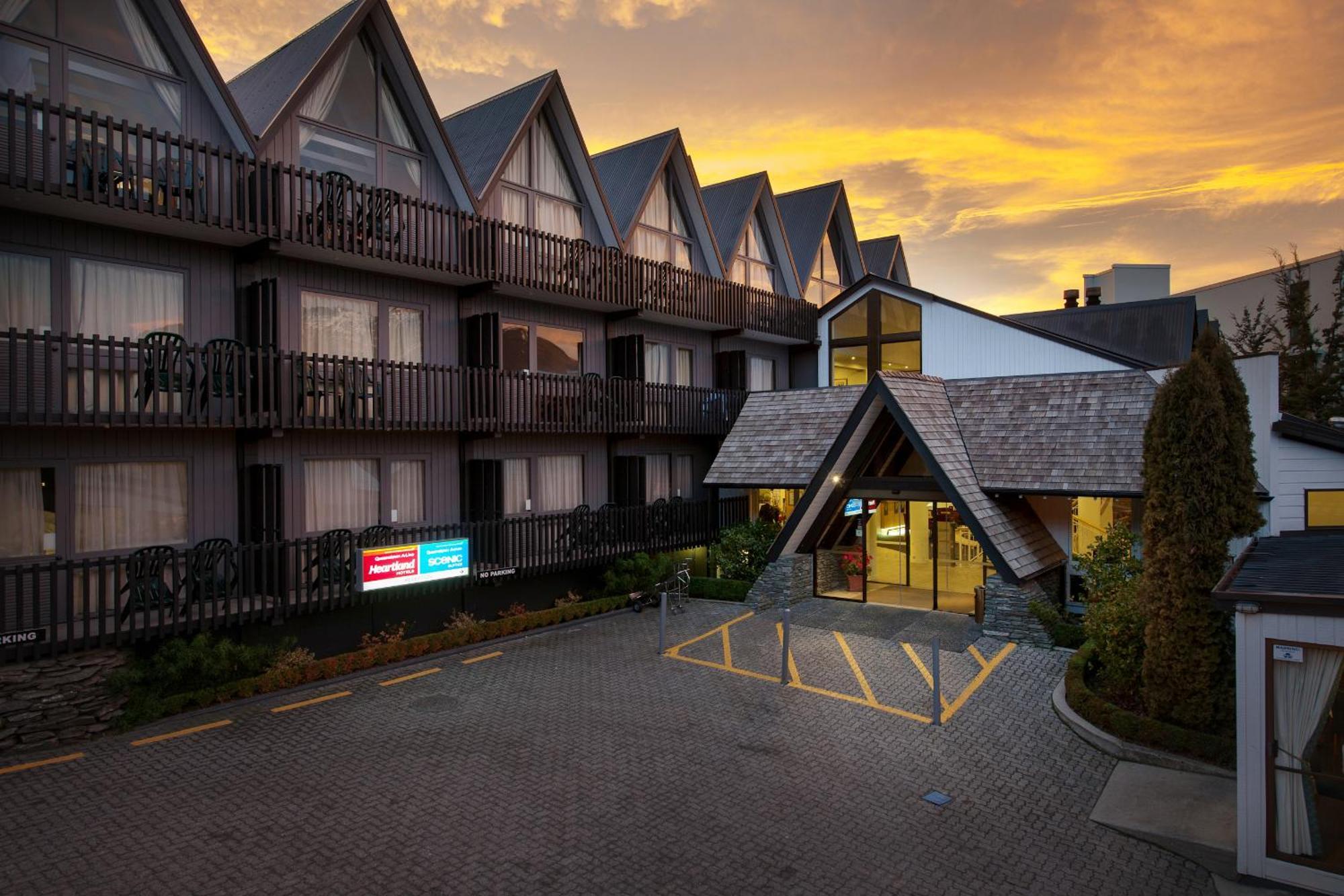 Heartland Hotel Queenstown Exterior photo