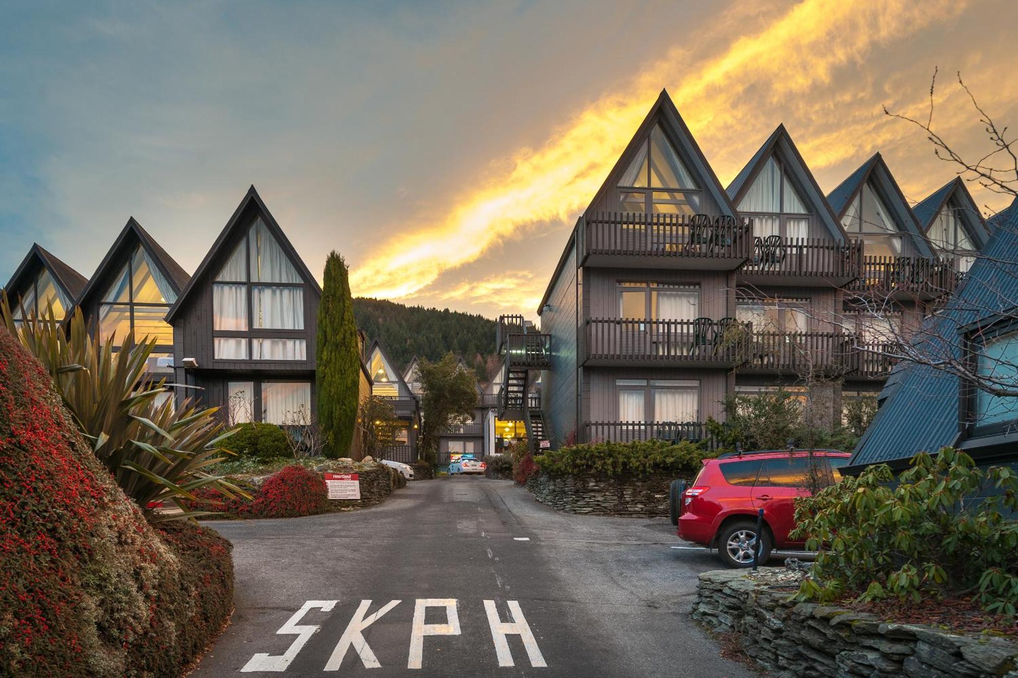 Heartland Hotel Queenstown Exterior photo