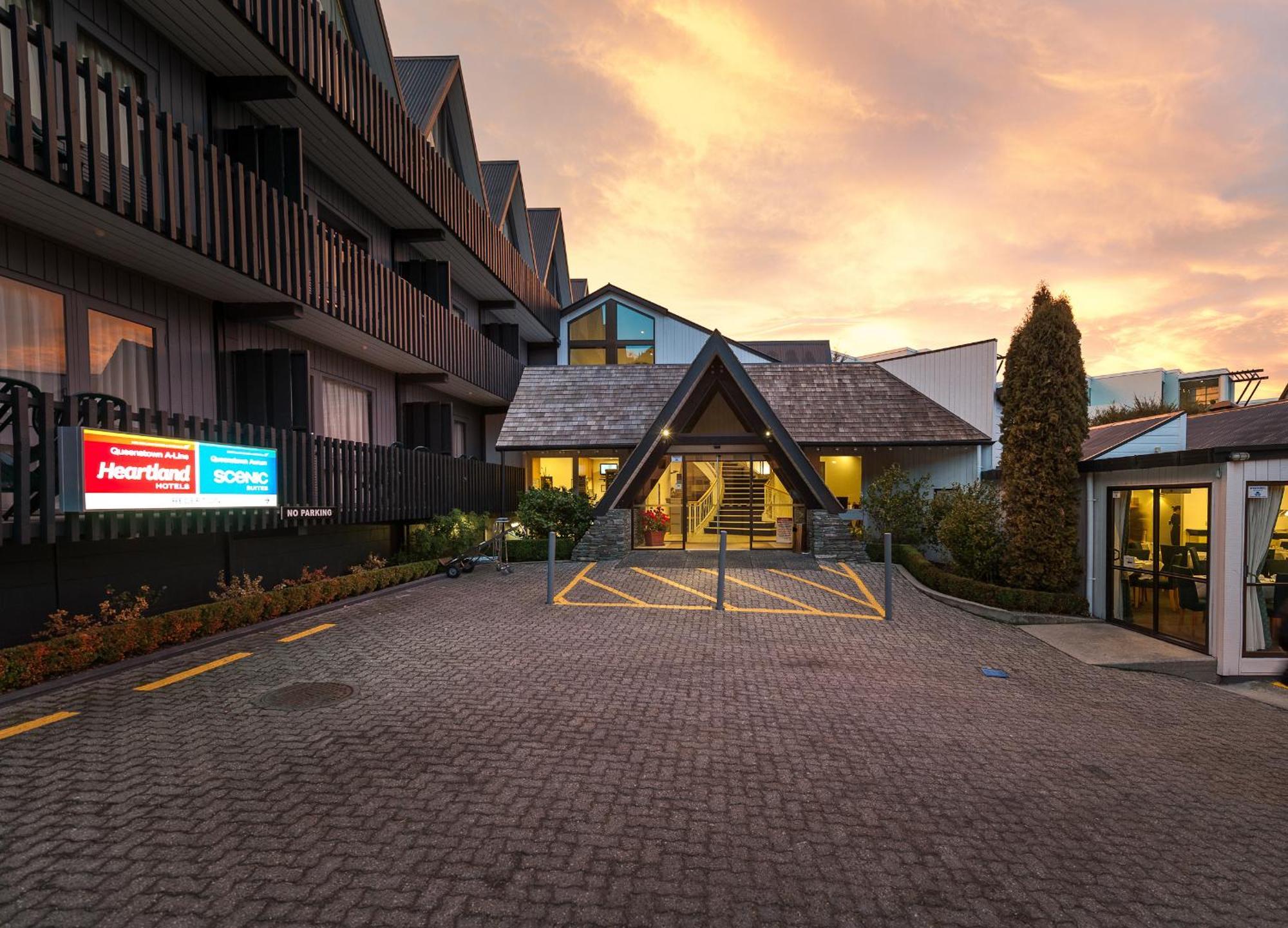 Heartland Hotel Queenstown Exterior photo