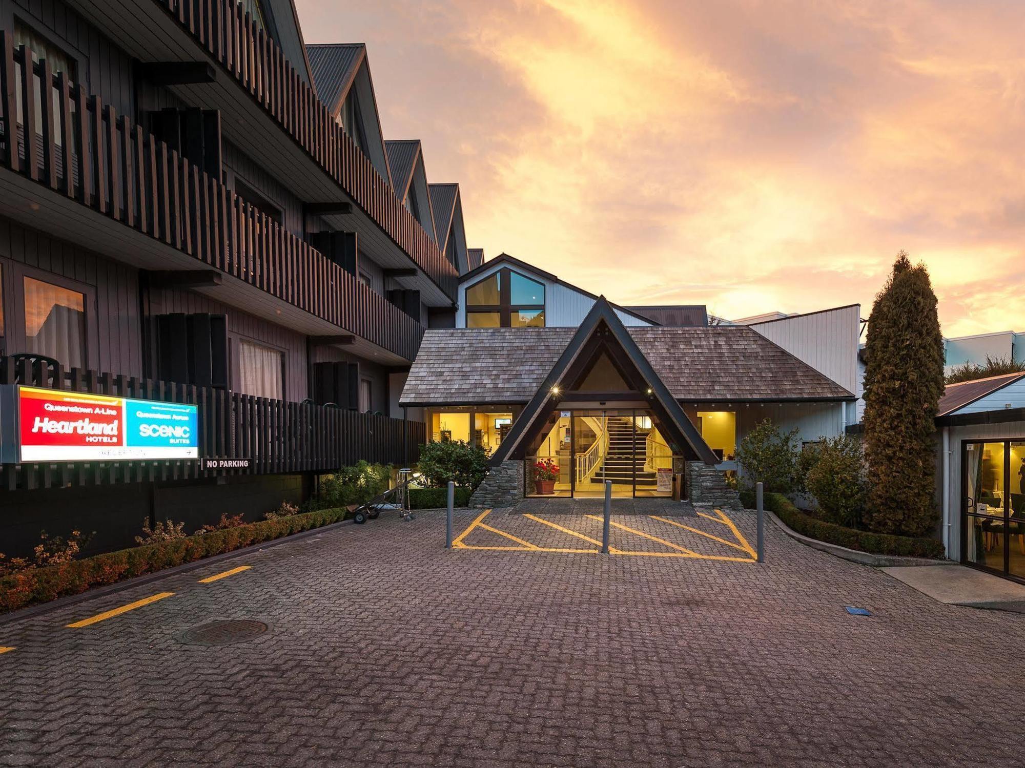 Heartland Hotel Queenstown Exterior photo